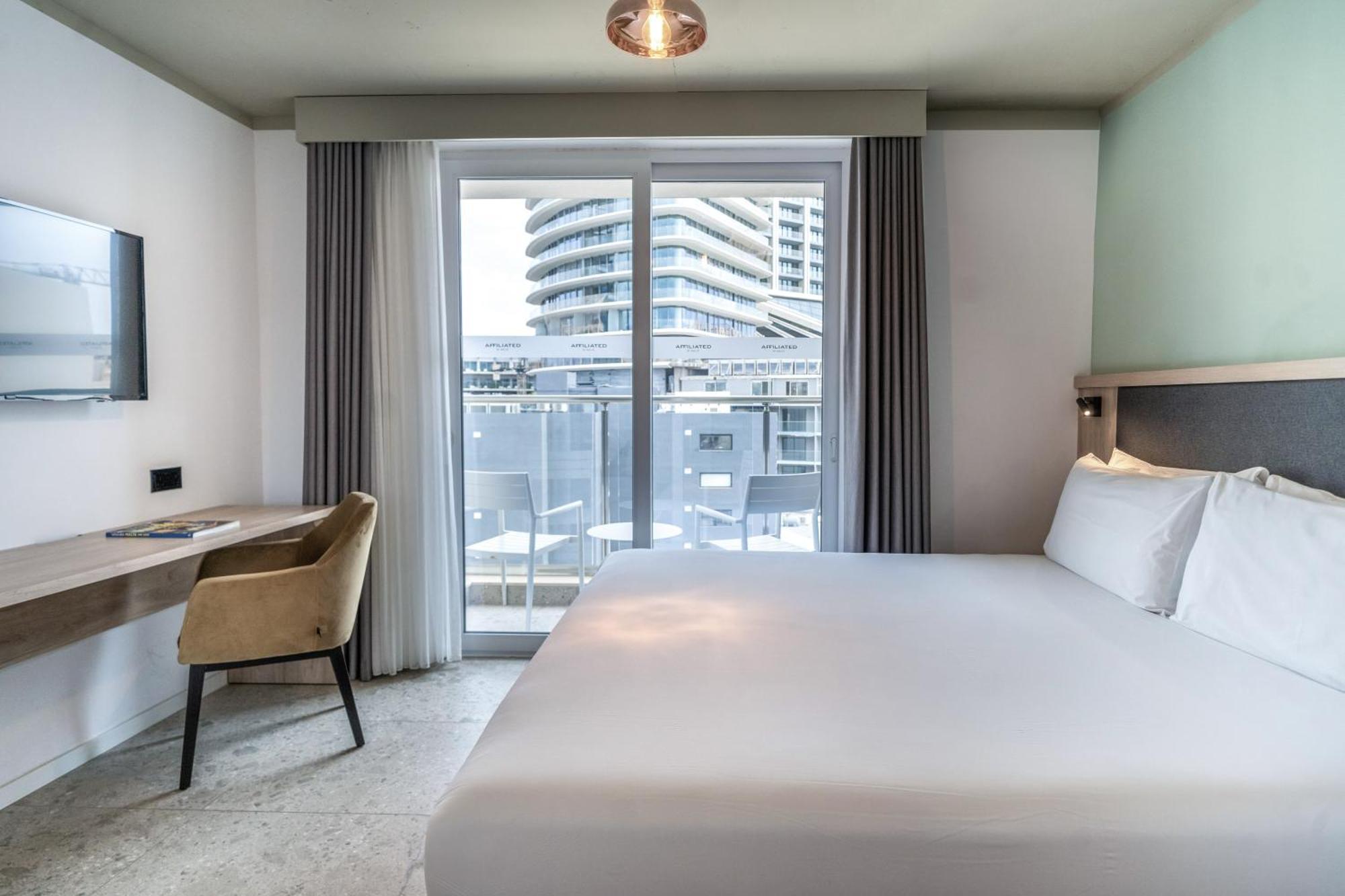 Hotel Mistral St Julian'S, Affiliated By Melia San Giuliano Esterno foto
