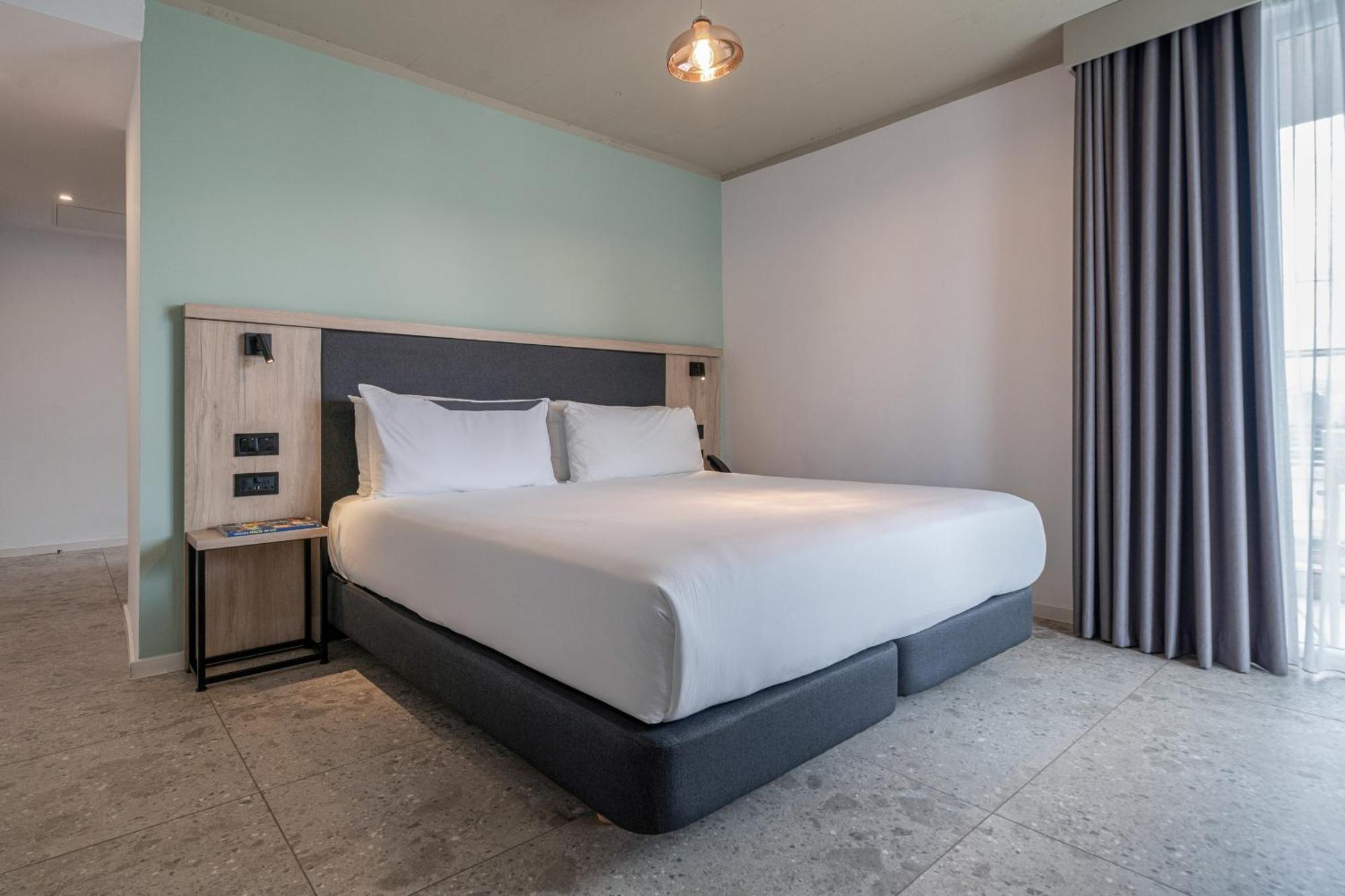 Hotel Mistral St Julian'S, Affiliated By Melia San Giuliano Esterno foto